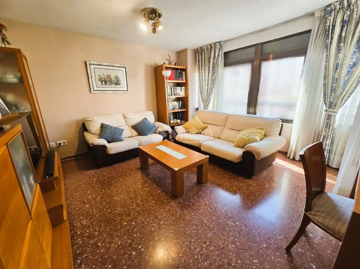 Sala de estar de Piso en venta en Valencia con Aire acondicionado y Balcón