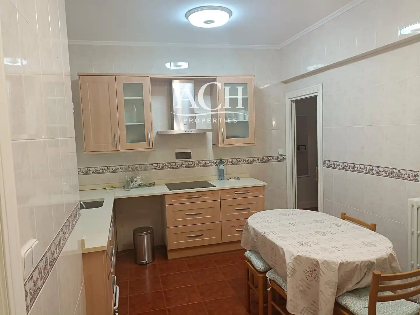 Cocina de Piso de alquiler en Bilbao  con Calefacción, Horno y Lavadora
