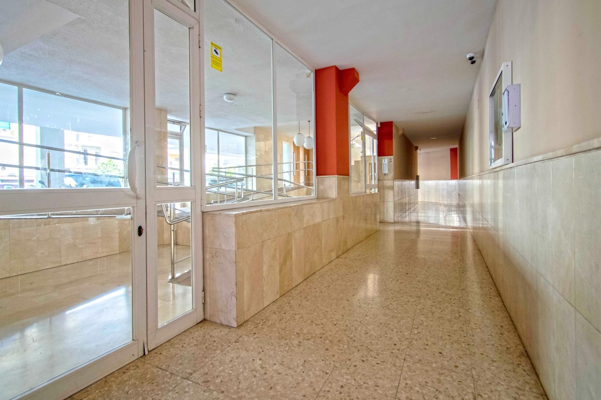 Flat for sale in  Sevilla Capital  with Air Conditioner and Terrace