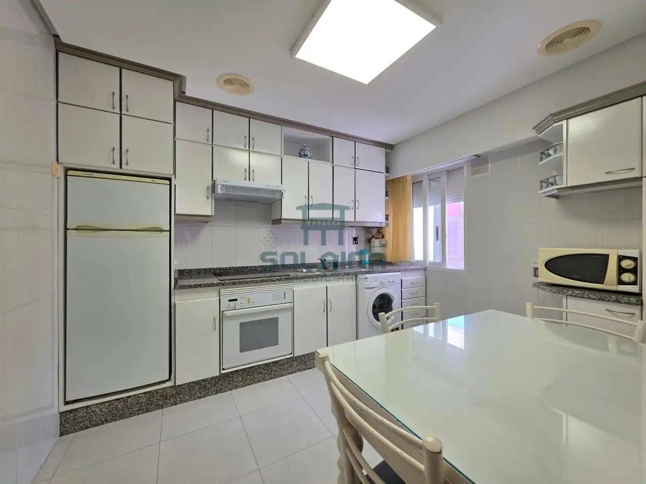 Cocina de Piso en venta en Ourense Capital  con Aire acondicionado, Calefacción y Parquet