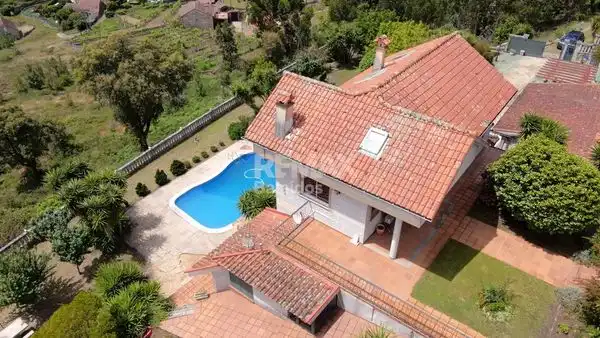 Vista exterior de Casa o xalet en venda en As Neves   amb Calefacció, Jardí privat i Parquet