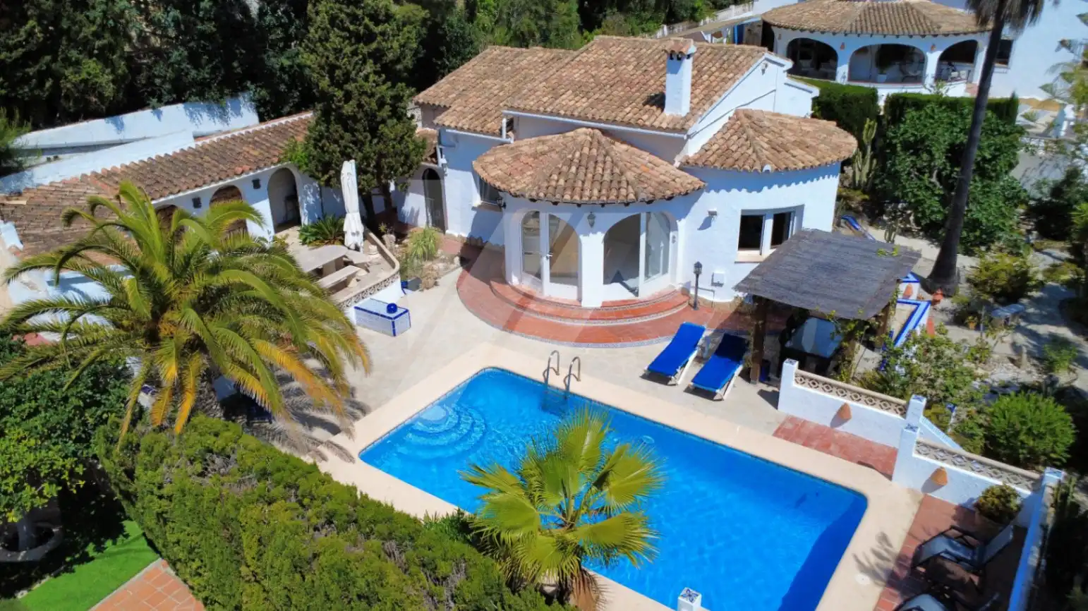 Vista exterior de Casa o chalet en venta en Benitachell / El Poble Nou de Benitatxell con Aire acondicionado, Calefacción y Jardín privado