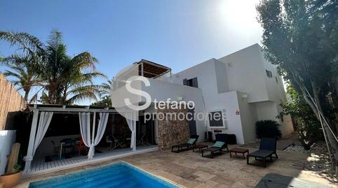 Foto 5 de Casa adosada de alquiler en Rodalquilar - La Isleta, Almería