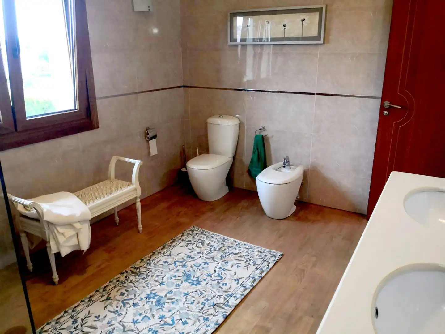 Bany de Casa o xalet en venda en Carballo amb Calefacció, Jardí privat i Terrassa