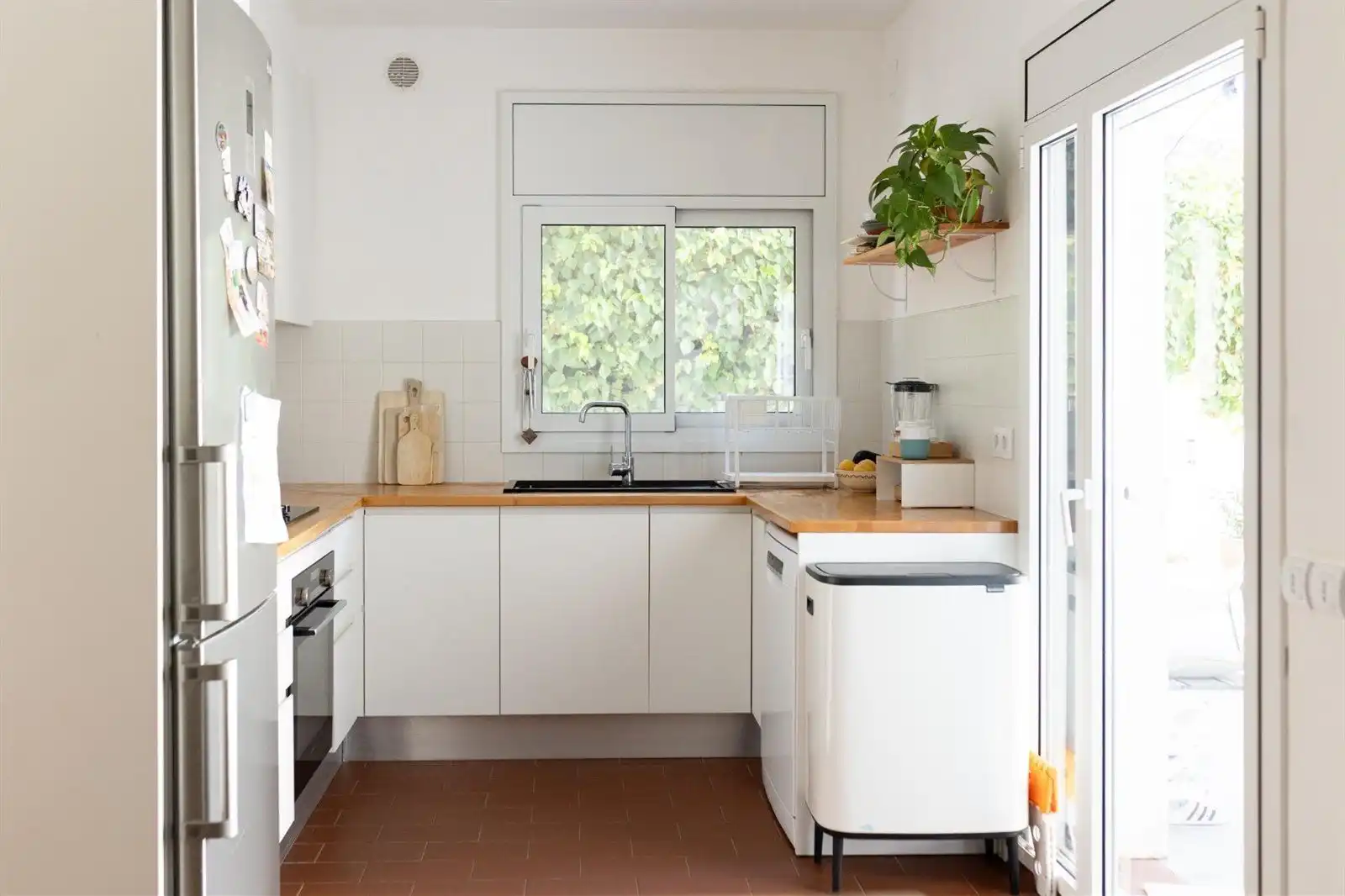 Cocina de Casa o chalet en venta en Vilanova i la Geltrú con Aire acondicionado, Calefacción y Terraza