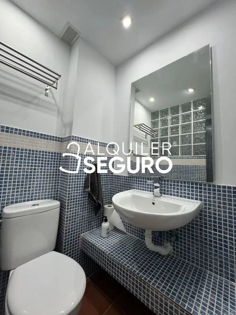 Badezimmer von Wohnung zur Miete in Alcobendas mit Klimaanlage, Heizung und Terrasse