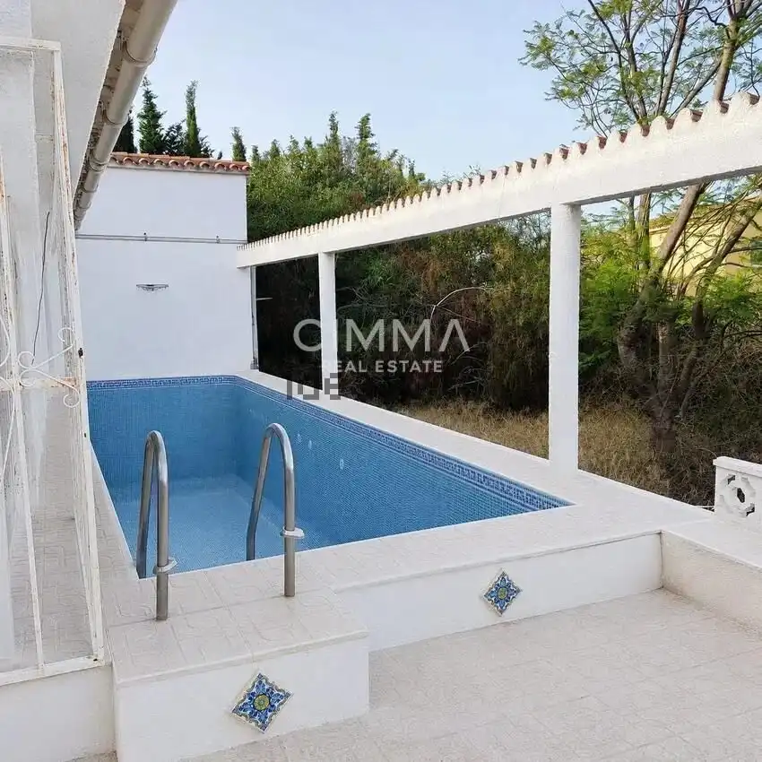 Piscina de Casa o xalet en venda en La Nucia amb Jardí privat, Terrassa i Traster