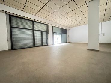 Local comercial de lloguer a Passeig de la Muntanya 127