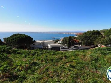 Terreno residencial en venta en Almadrava - Canyelles - Puig-Rom