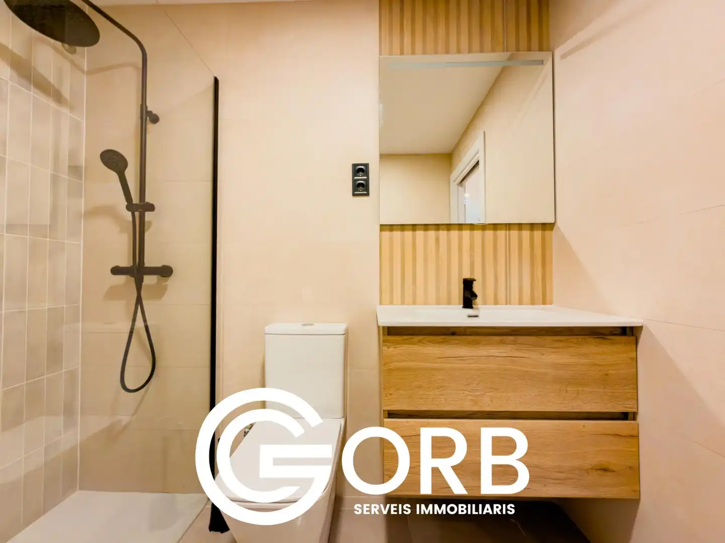 Bathroom of Ground floor for sale in Mataró  with Air Conditioner, Heating and Storage room