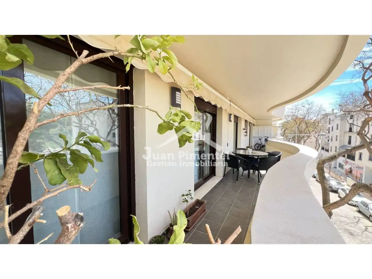 Vista exterior de Pis en venda en Estepona amb Aire condicionat, Terrassa i Traster