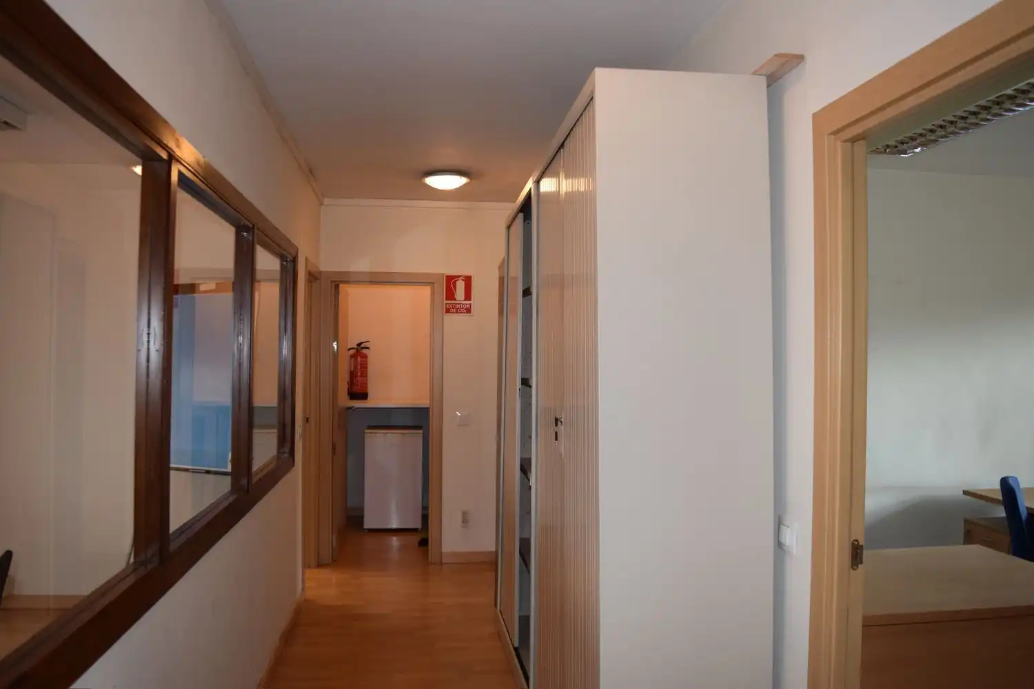 Oficina de alquiler en Oviedo  con Calefacción