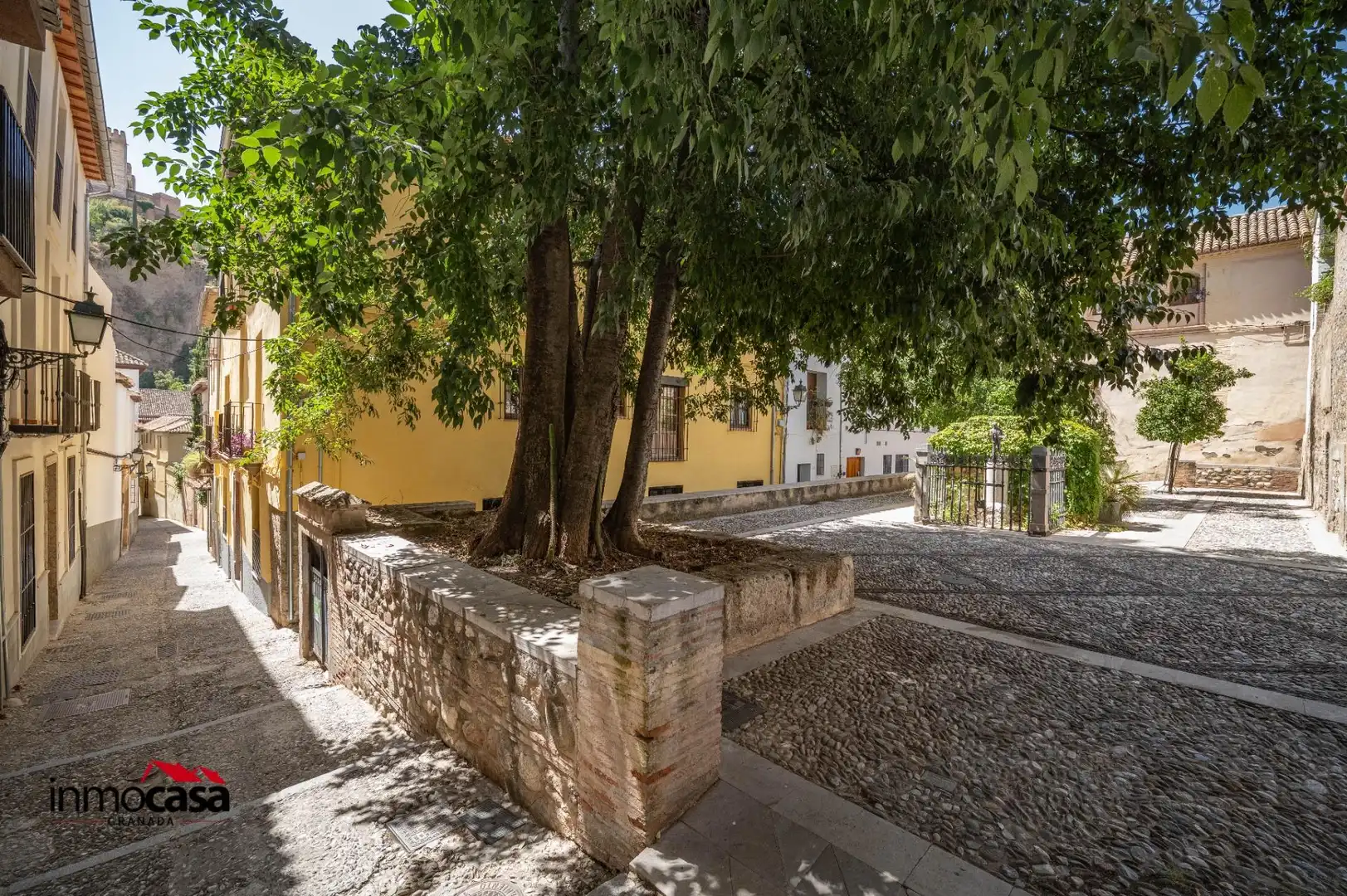 Vista exterior de Pis en venda en Granada amb Terrassa, Traster i Moblat
