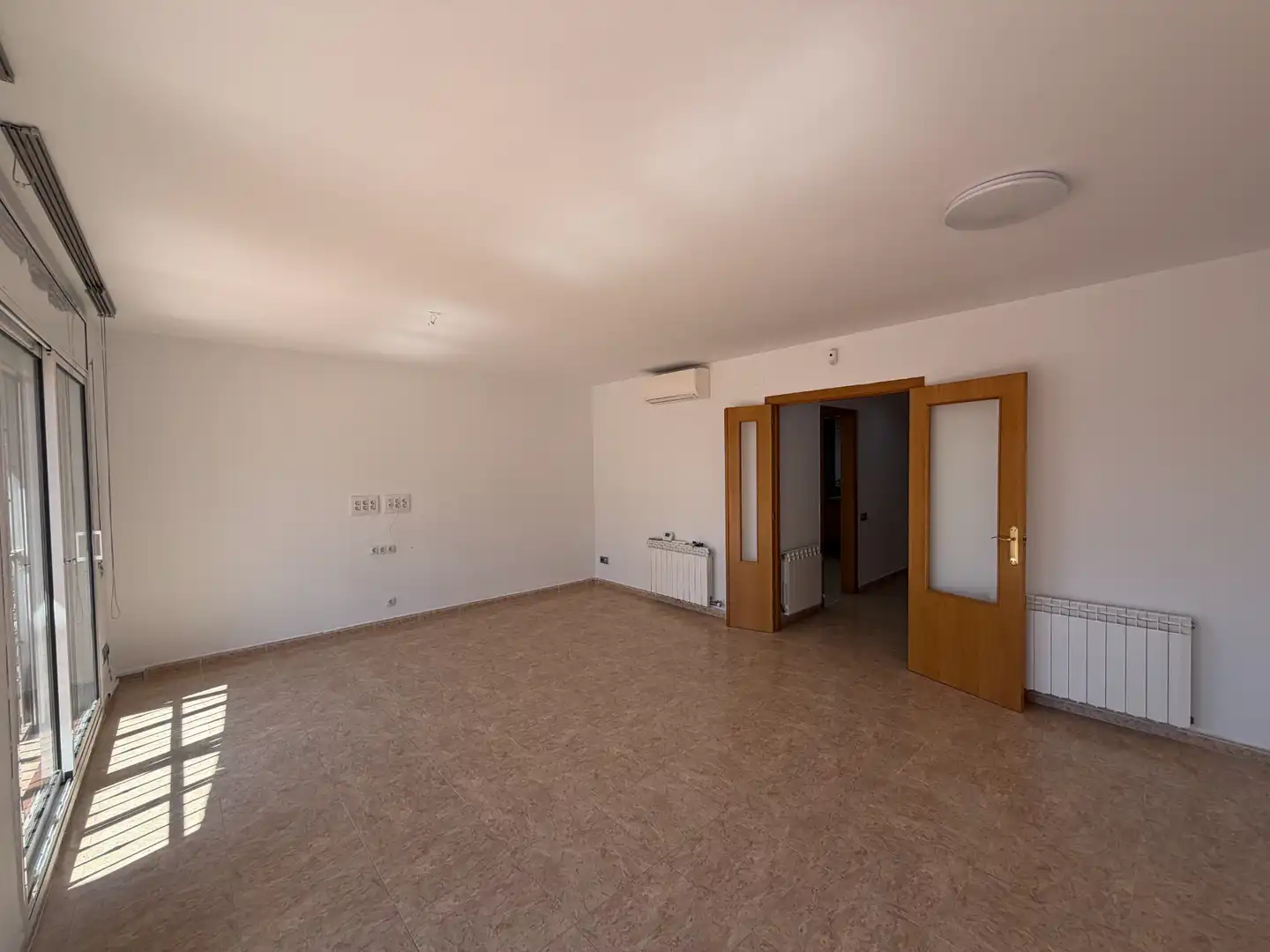 Semi-detached house with terrace for sale in Carrer Castell de Prades 10, imagen 18
