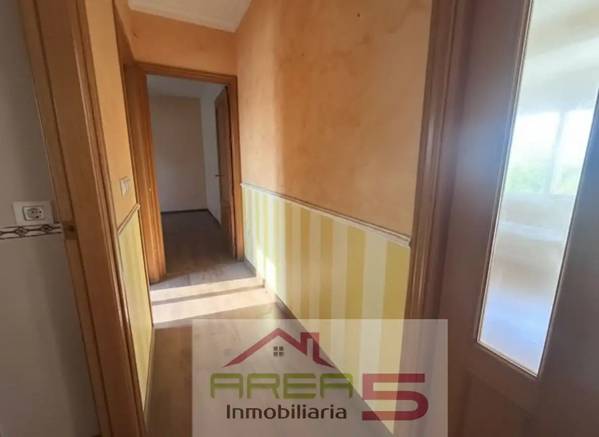 Piso en venta en Villanueva de la Serena con Parquet, Terraza y Balcón