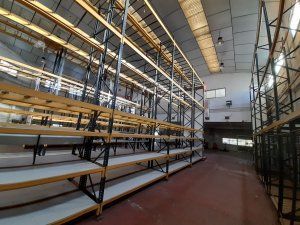 Nau industrial en venda en Móstoles