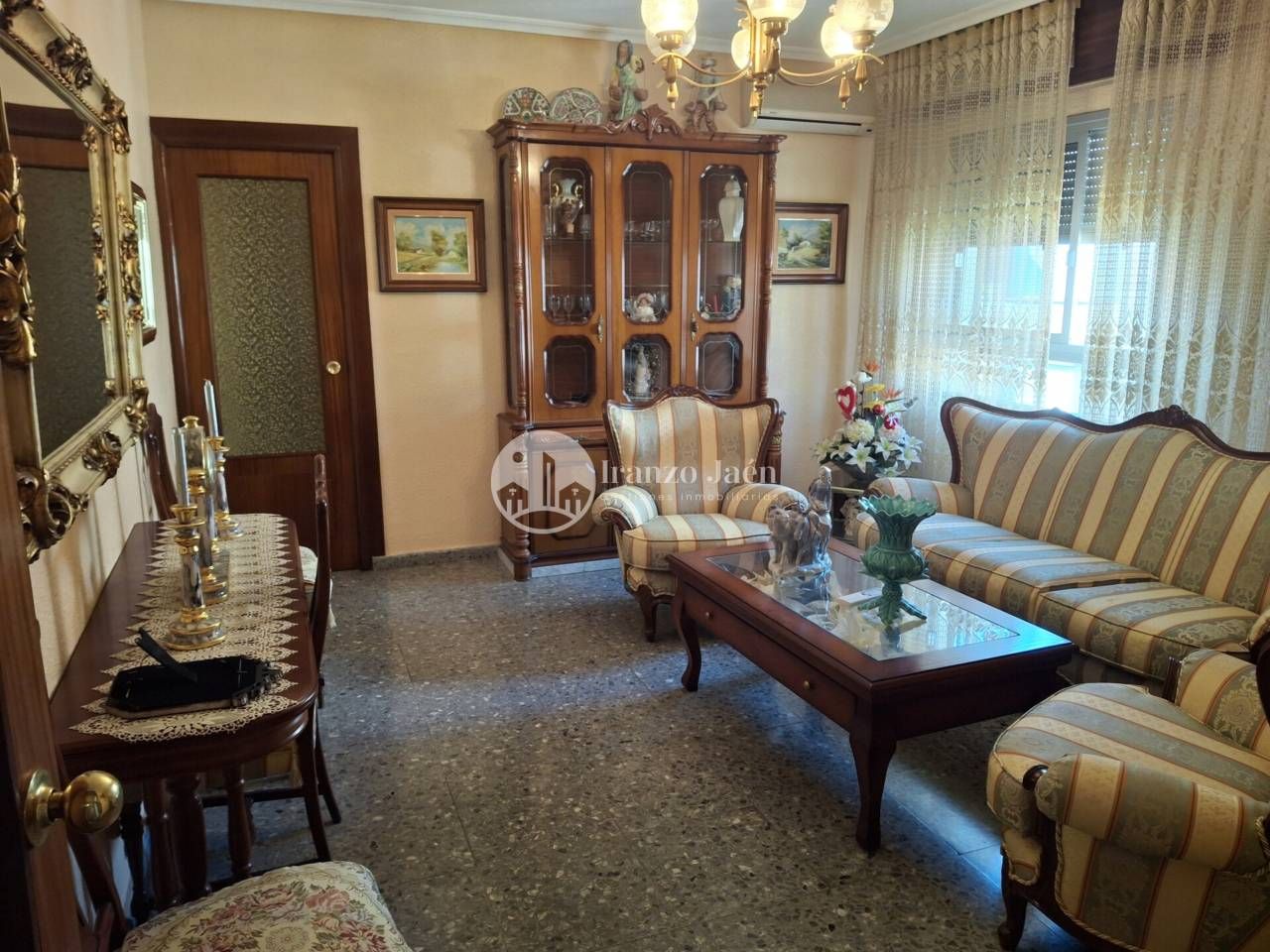 Sala d'estar de Pis en venda en  Jaén Capital amb Aire condicionat, Terrassa i Traster