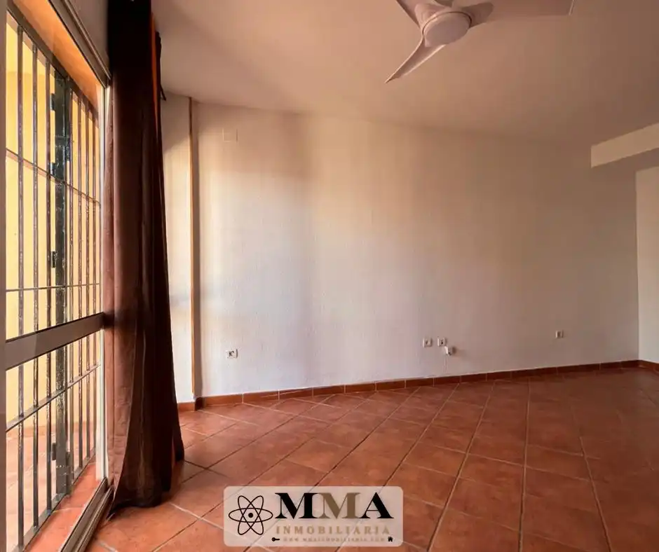 Dormitori de Casa adosada en venda en El Portil amb Aire condicionat, Calefacció i Jardí privat