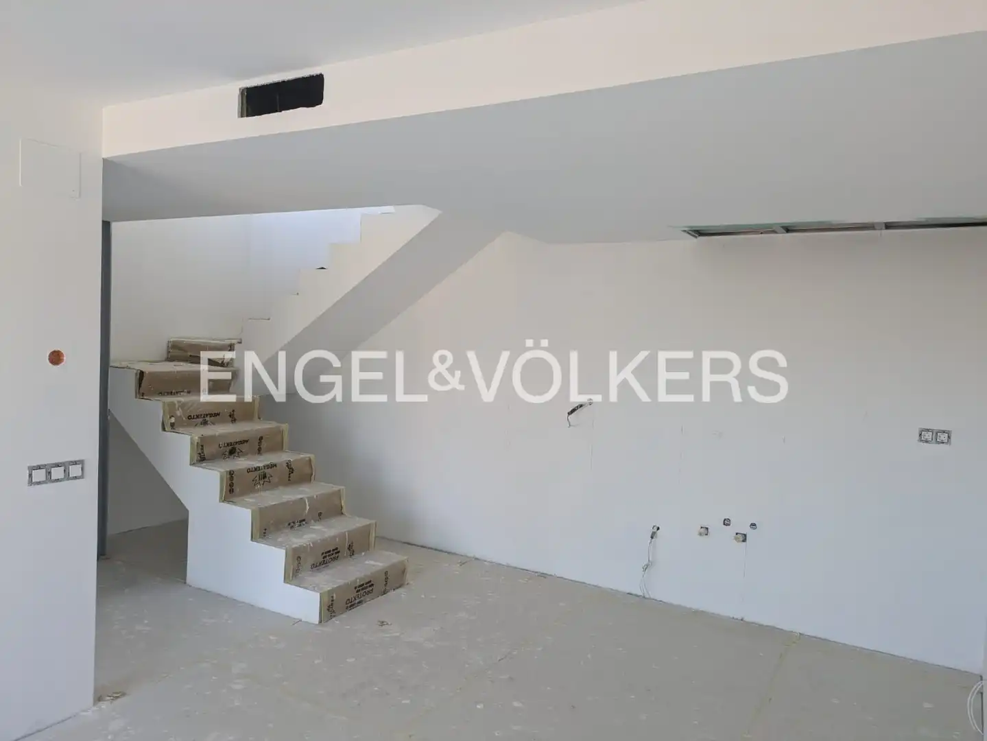 Attic for sale in Santa Perpètua de Mogoda