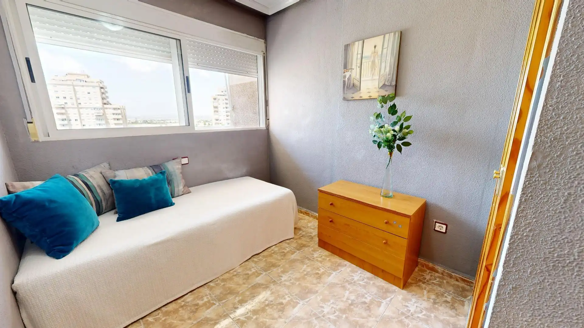 Habitación de Apartamento en venta en Torrevieja con Amueblado, Balcón y Piscina comunitaria