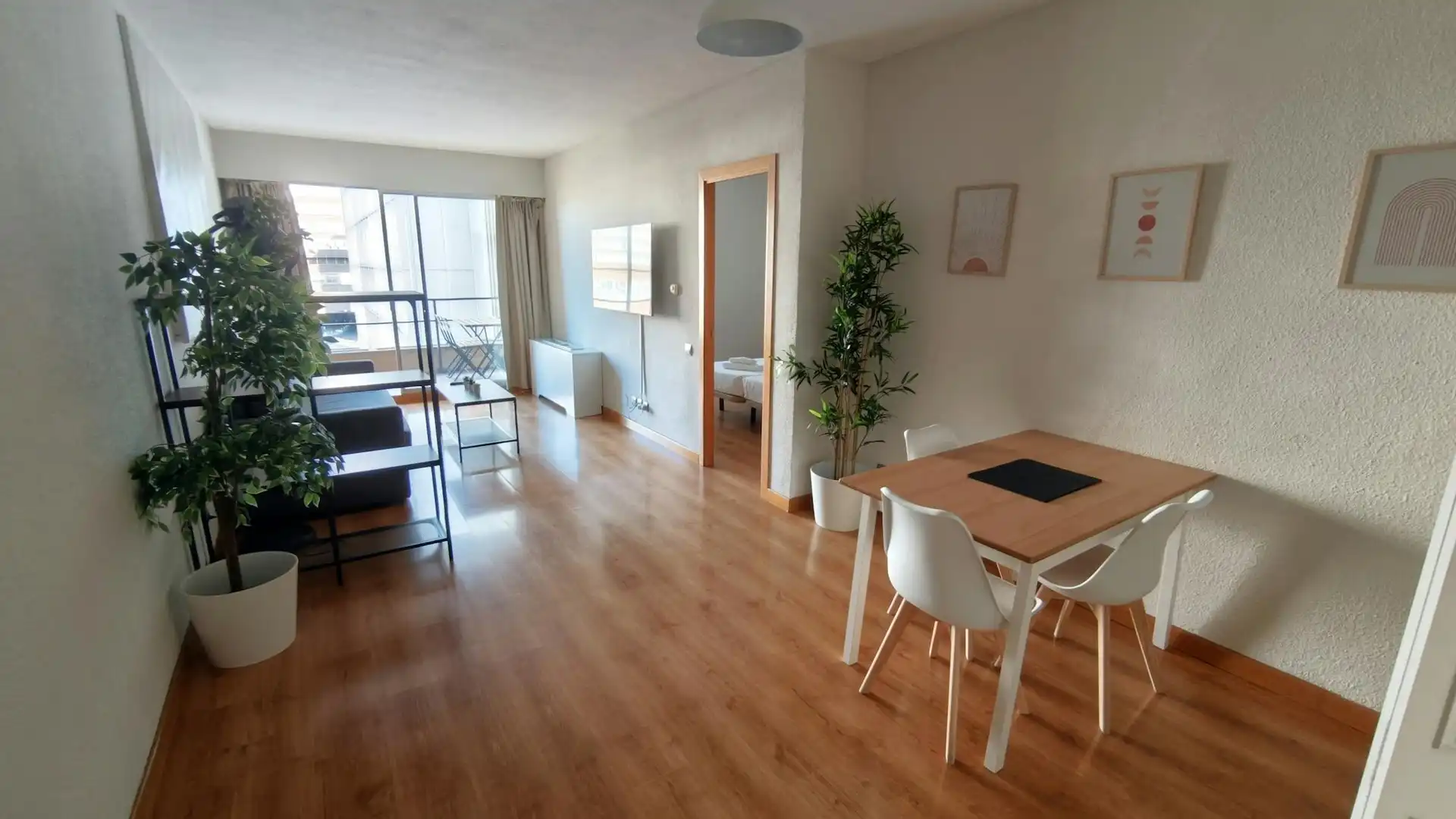 Living room of Flat for rent in Madrid  with Air Conditioner, Heating and Private garden