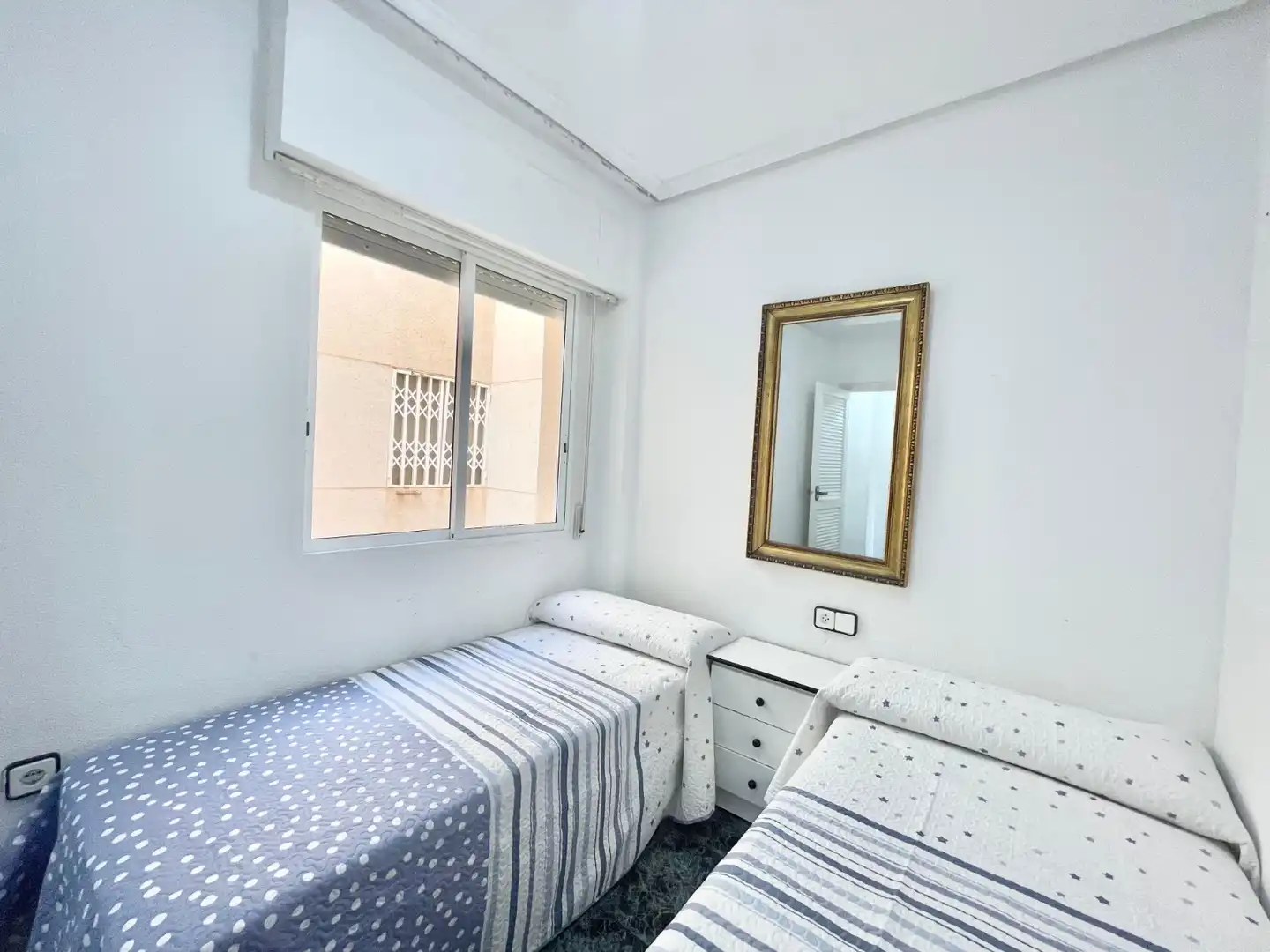 Apartment with pool to rent in Playa de los Locos, imagen 13