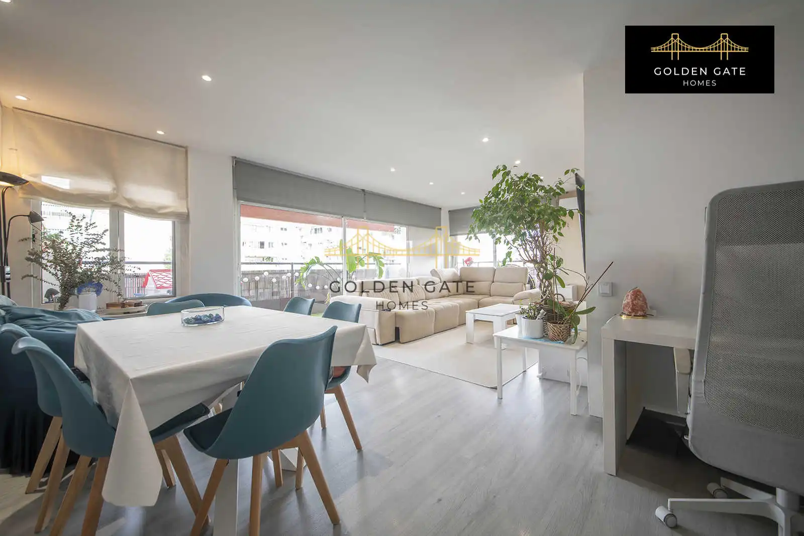 Living room of Flat for sale in El Masnou  with Air Conditioner, Heating and Parquet flooring
