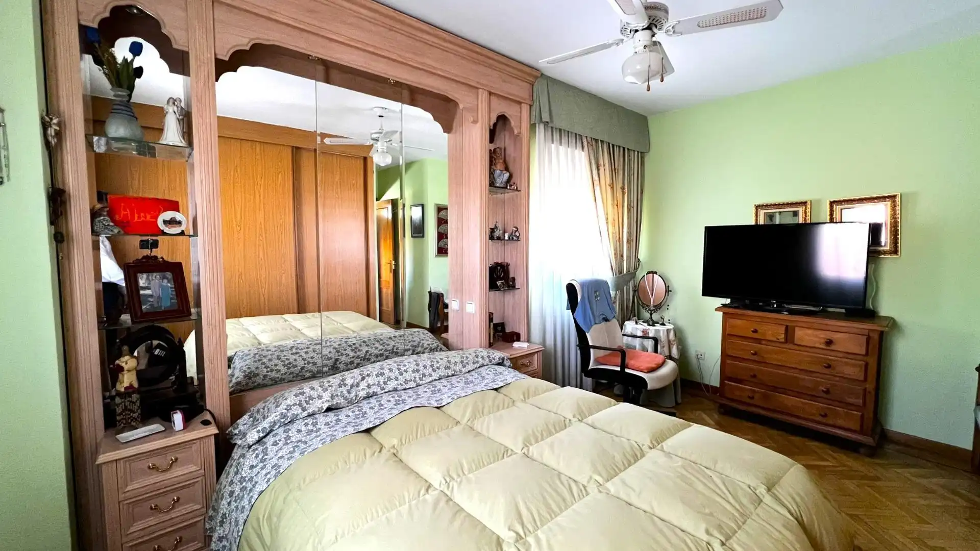 Habitación de Casa adosada en venta en Rivas-Vaciamadrid con Aire acondicionado, Calefacción y Jardín privado