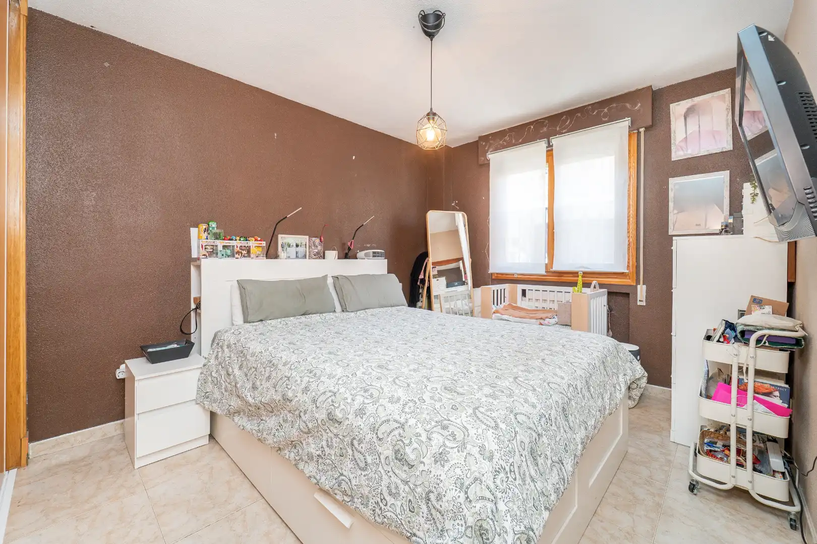 Habitación de Planta baja en venta en Sevilla la Nueva con Calefacción, Terraza y Amueblado