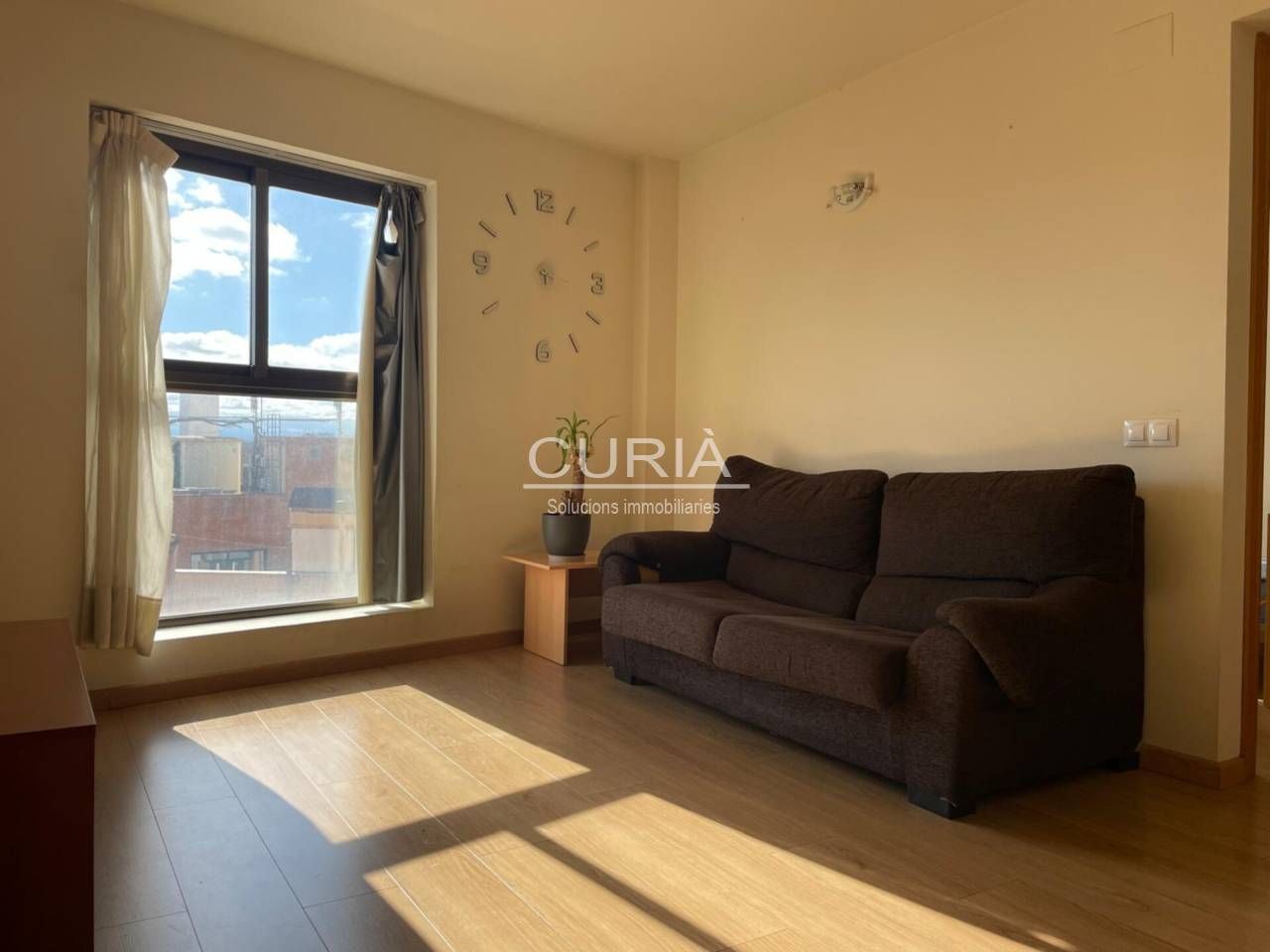 Living room of Apartment for sale in  Lleida Capital  with Air Conditioner, Parquet flooring and Furnished