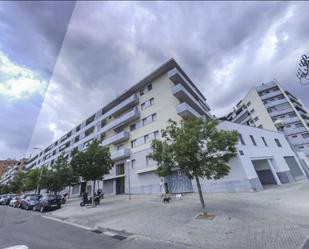 Exterior view of Flat for sale in Terrassa  with Swimming Pool