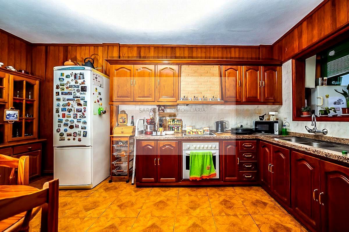 Kitchen of Flat for sale in Los Llanos de Aridane  with Furnished