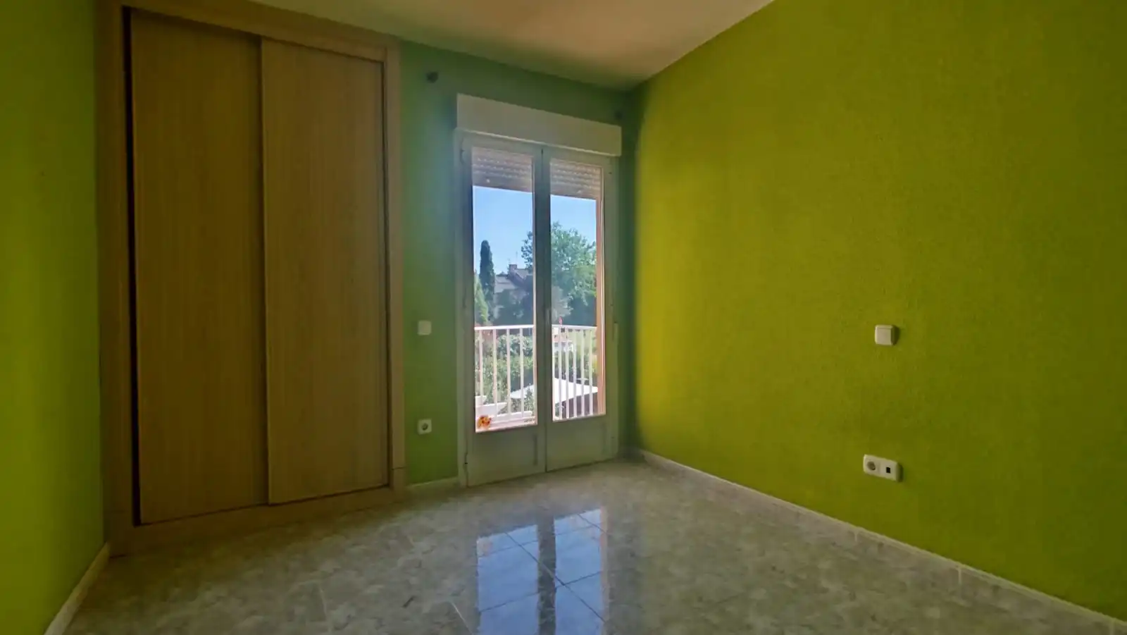 Dormitori de Casa adosada en venda en Uceda amb Calefacció, Jardí privat i Parquet