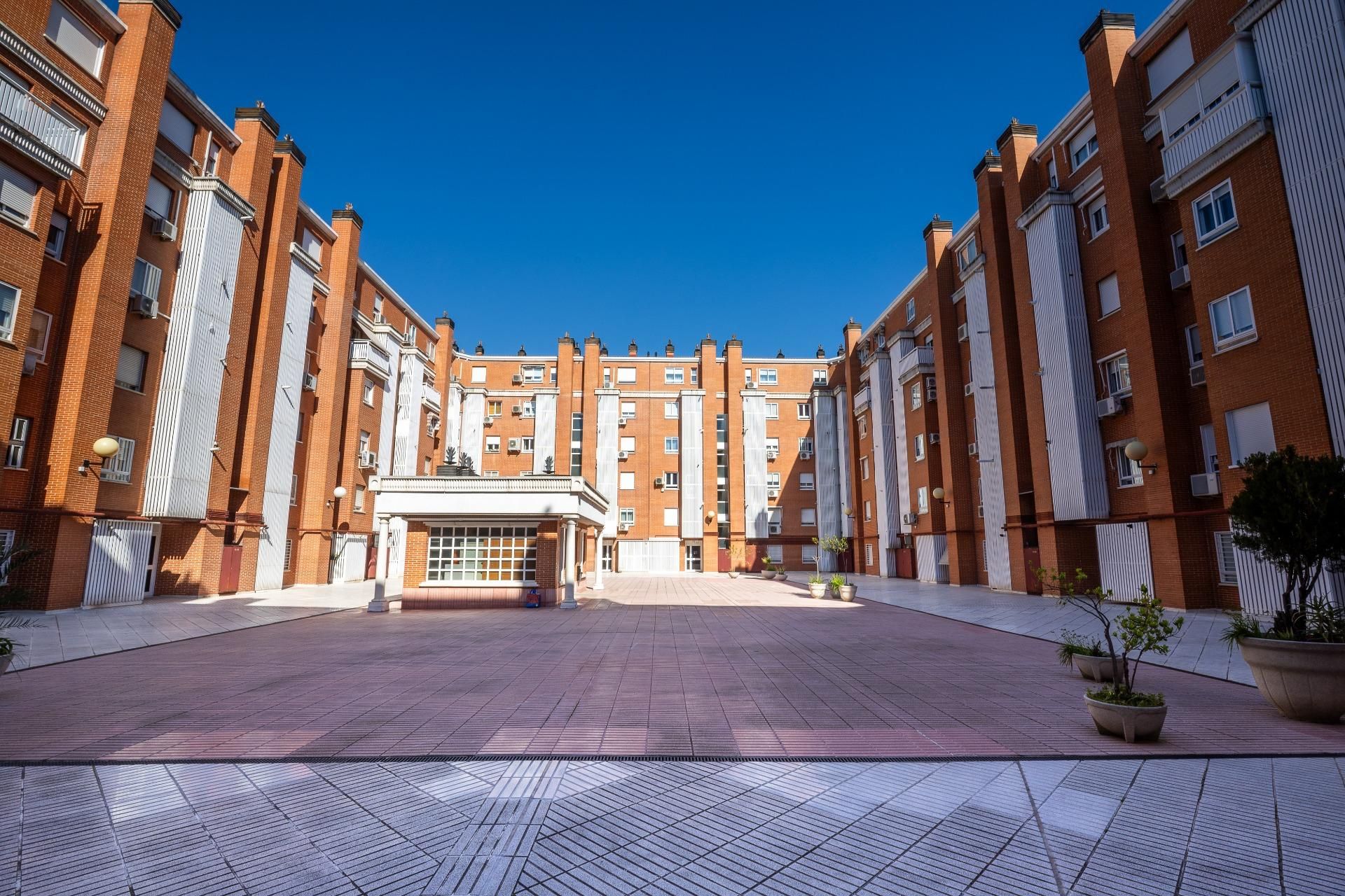 Exterior view of Flat for sale in Getafe  with Air Conditioner and Parquet flooring