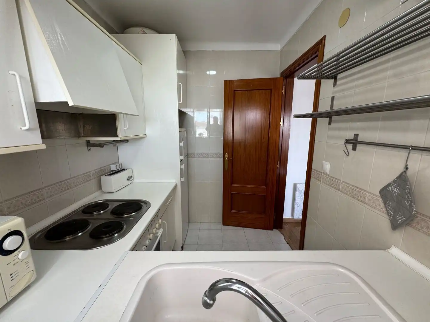 Cuina de Apartament en venda en Torrox amb Terrassa, Moblat i Piscina comunitària