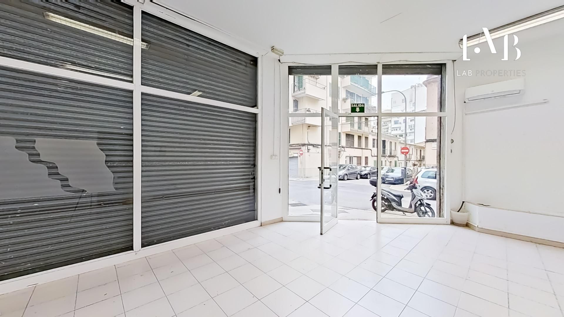 Premises for sale in  Palma de Mallorca  with Air Conditioner