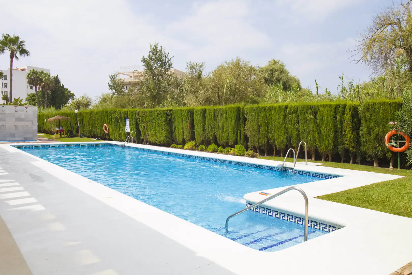 Piscina de Ático en venta en Motril con Terraza, Balcón y Piscina comunitaria