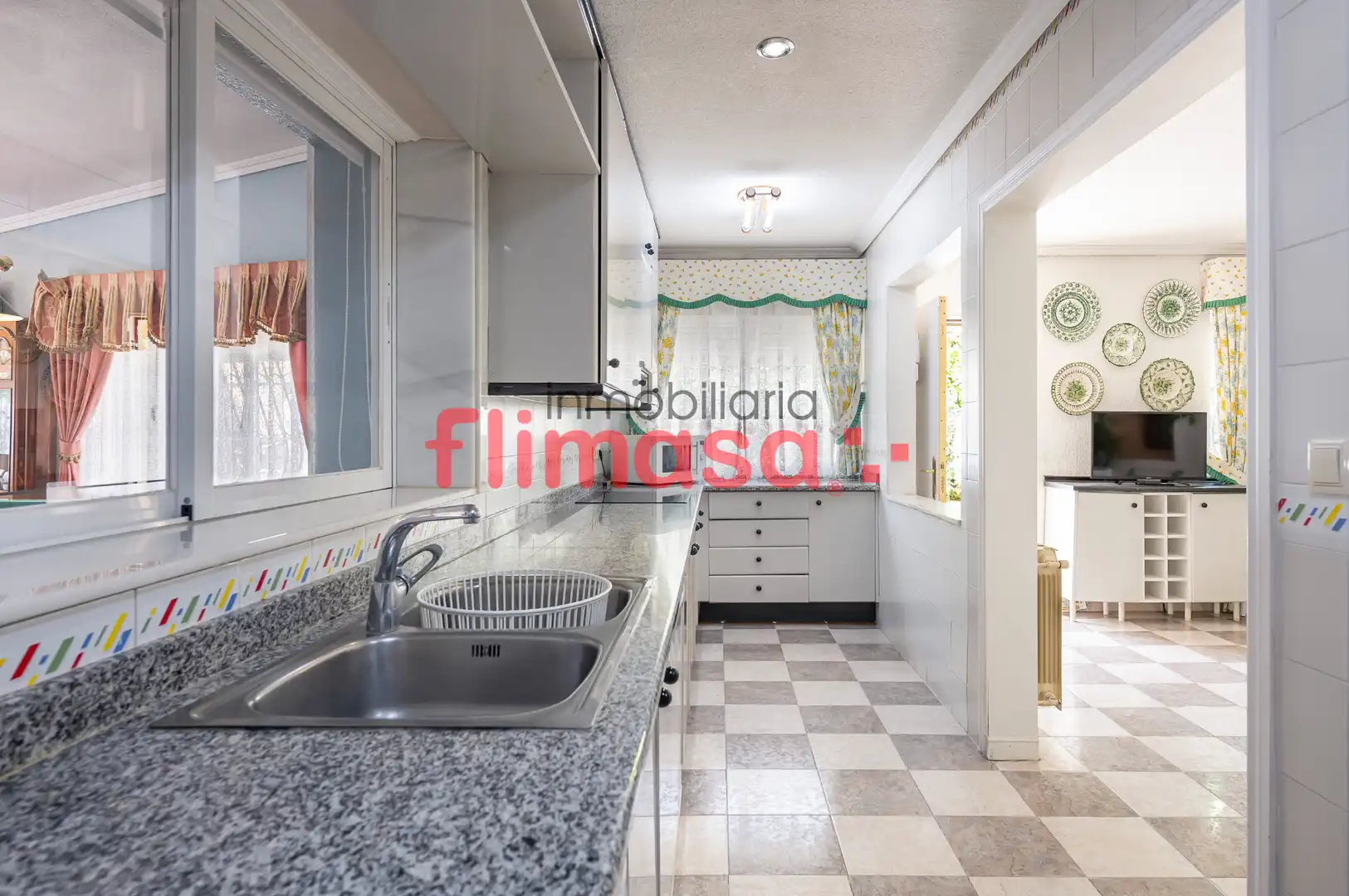 Kitchen of Houses for sale in Villaviciosa de Odón  with Air Conditioner, Heating and Private garden
