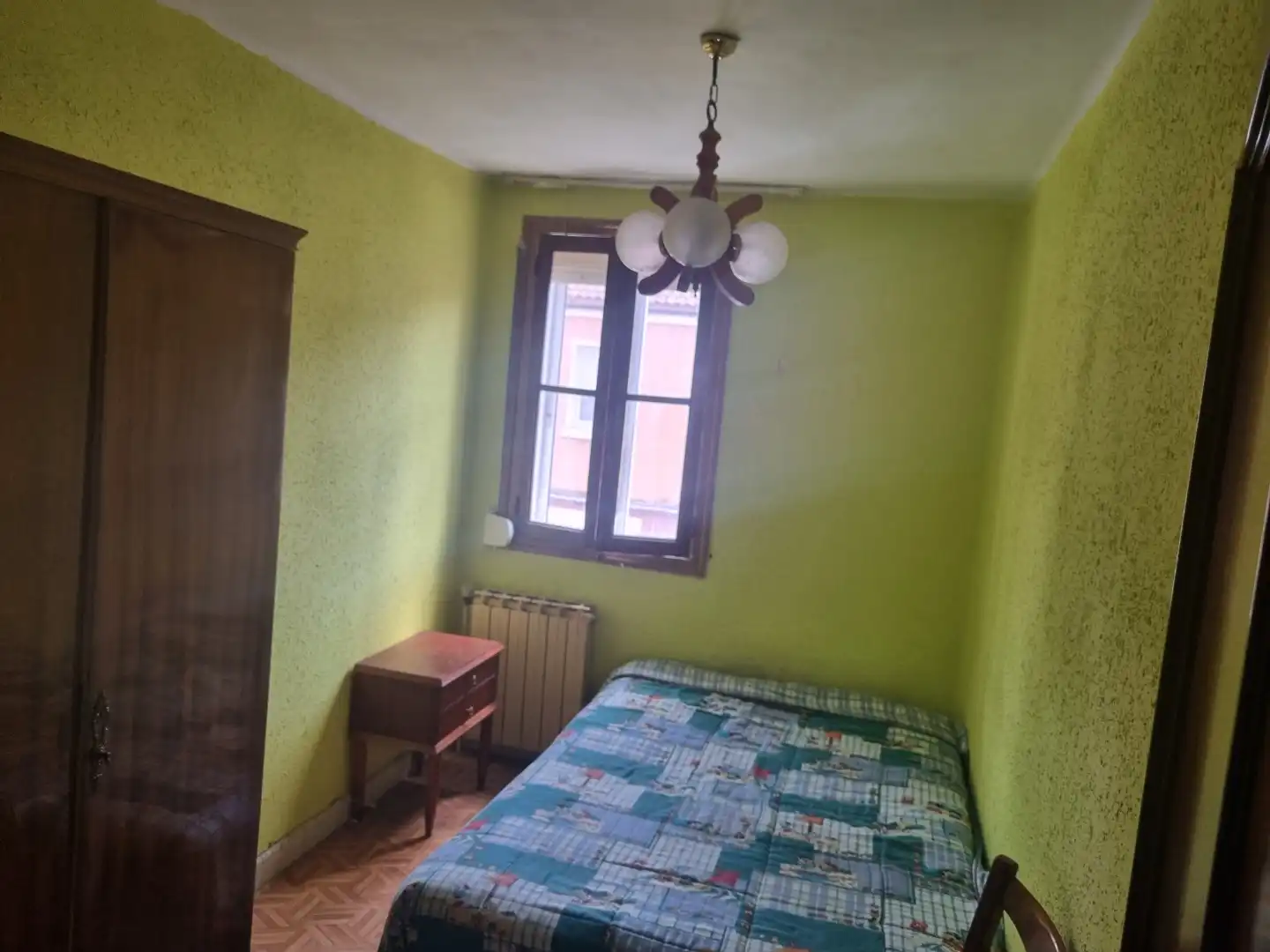 Bedroom of Houses for sale in Burgos  with Heating and Storage room
