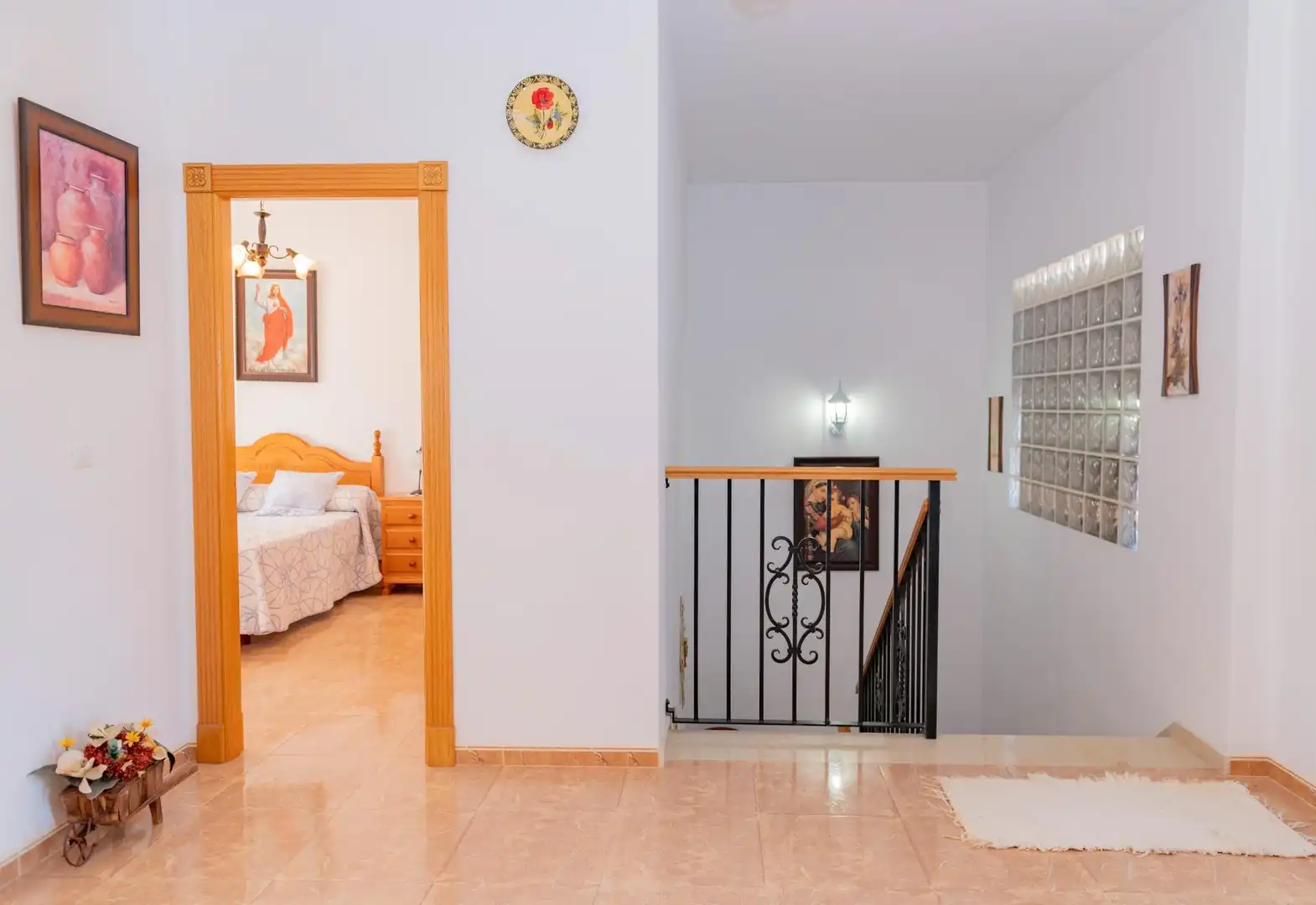 Houses for sale in Cuevas Bajas  with Air Conditioner, Terrace and Storage room