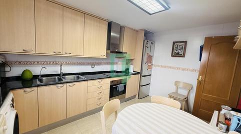 Foto 4 de Casa adosada en venda a Bonavista, Badalona