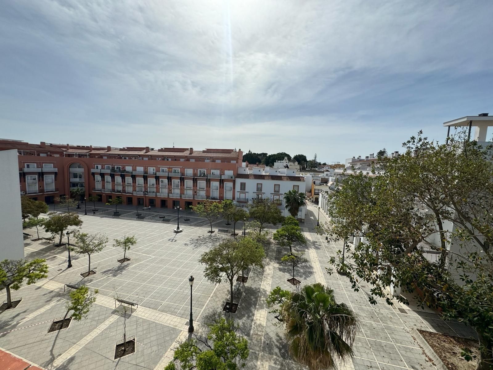 Vista exterior de Casa o xalet en venda en Sanlúcar de Barrameda amb Aire condicionat, Traster i Balcó