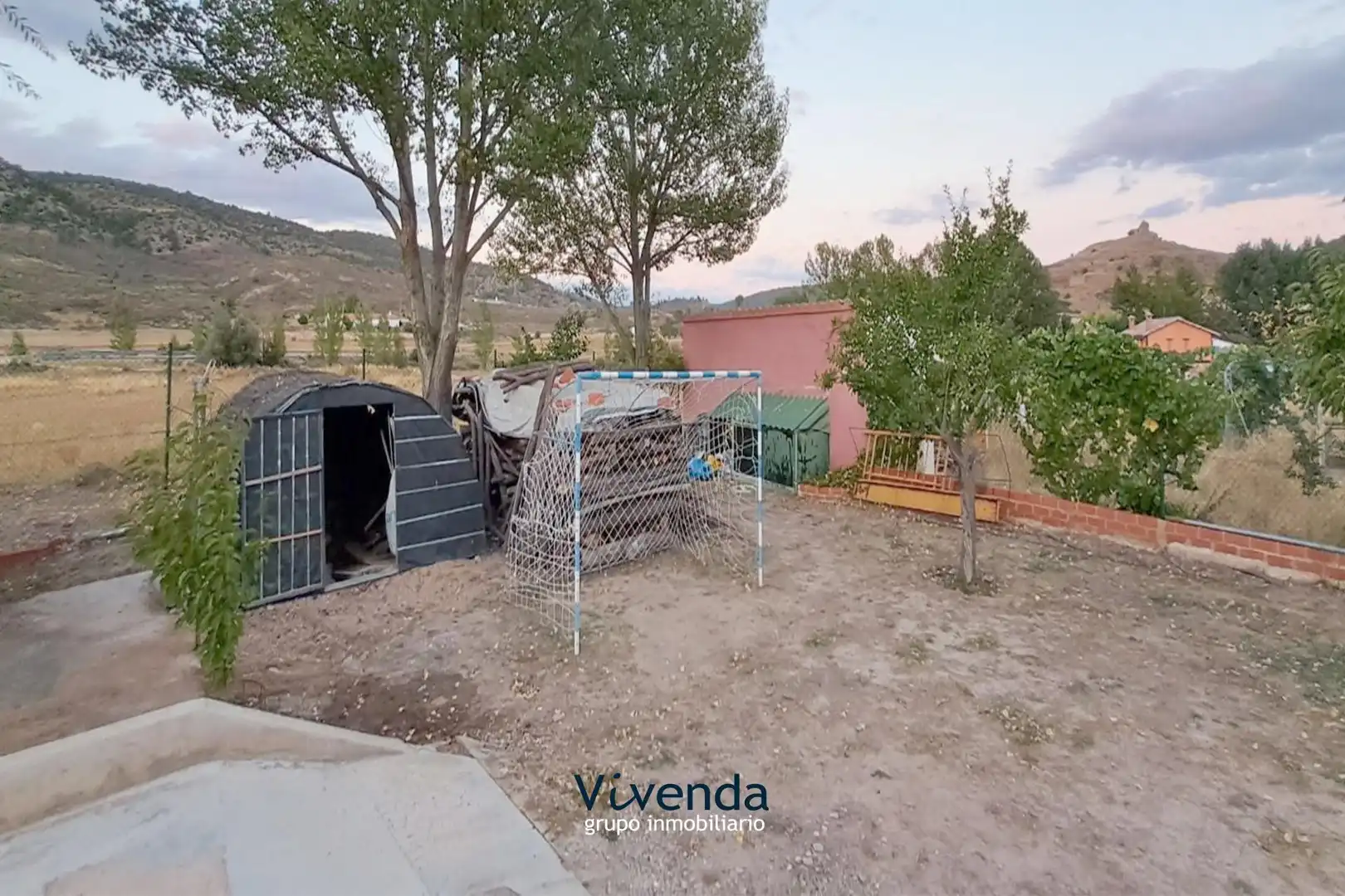 Finca rústica en venta en Boniches con Jardín privado y Alarma
