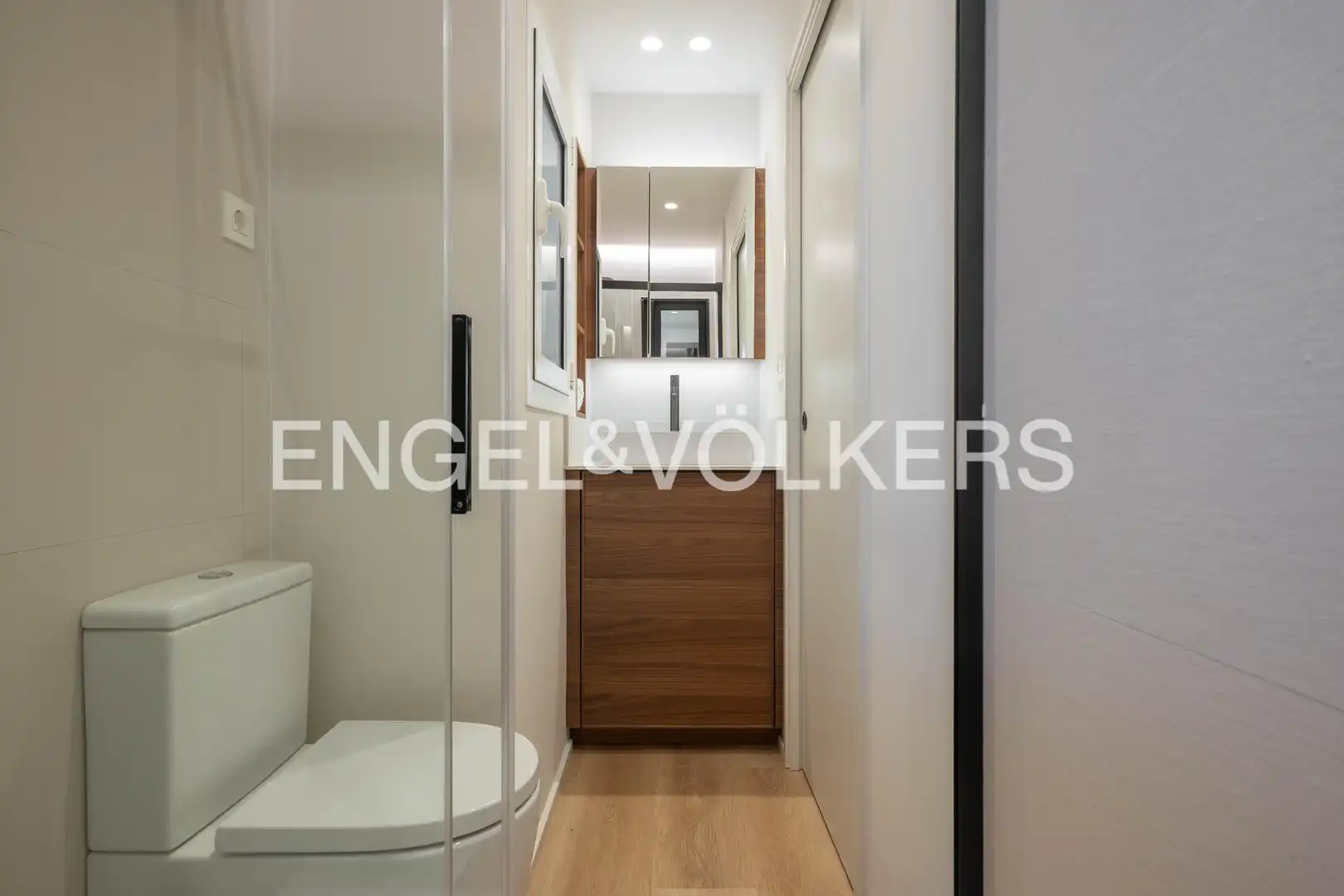 Study for rent in Donostia - San Sebastián   with Heating, Terrace and Furnished