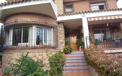 Exterior view of House or chalet for sale in Rivas-Vaciamadrid  with Air Conditioner, Heating and Private garden