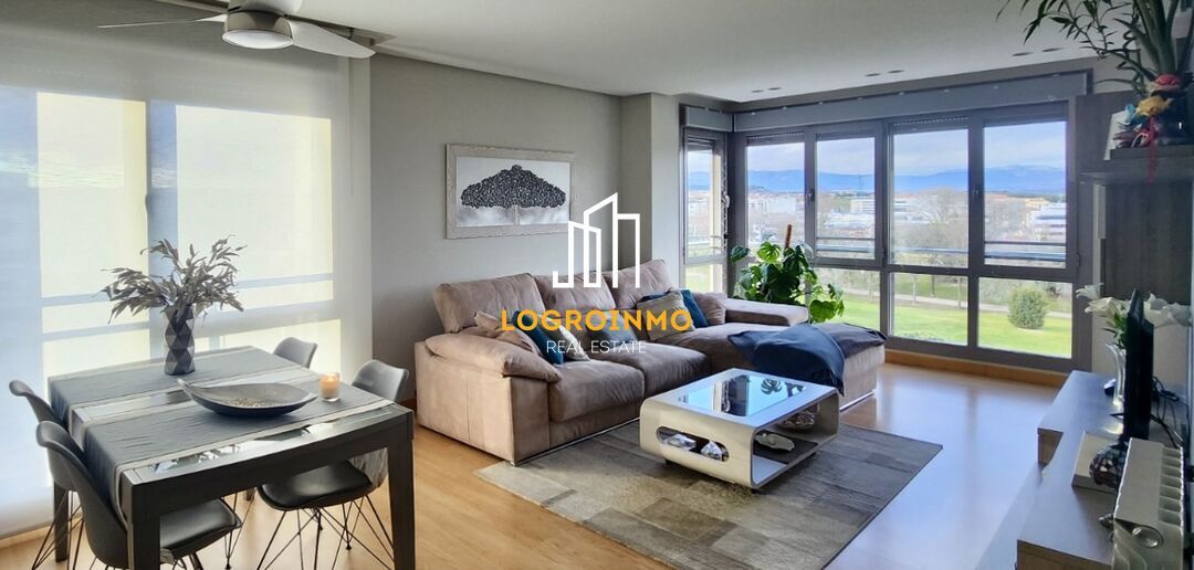 Wohnzimmer von Wohnung zum Verkauf in  Logroño mit Klimaanlage, Heizung und Terrasse