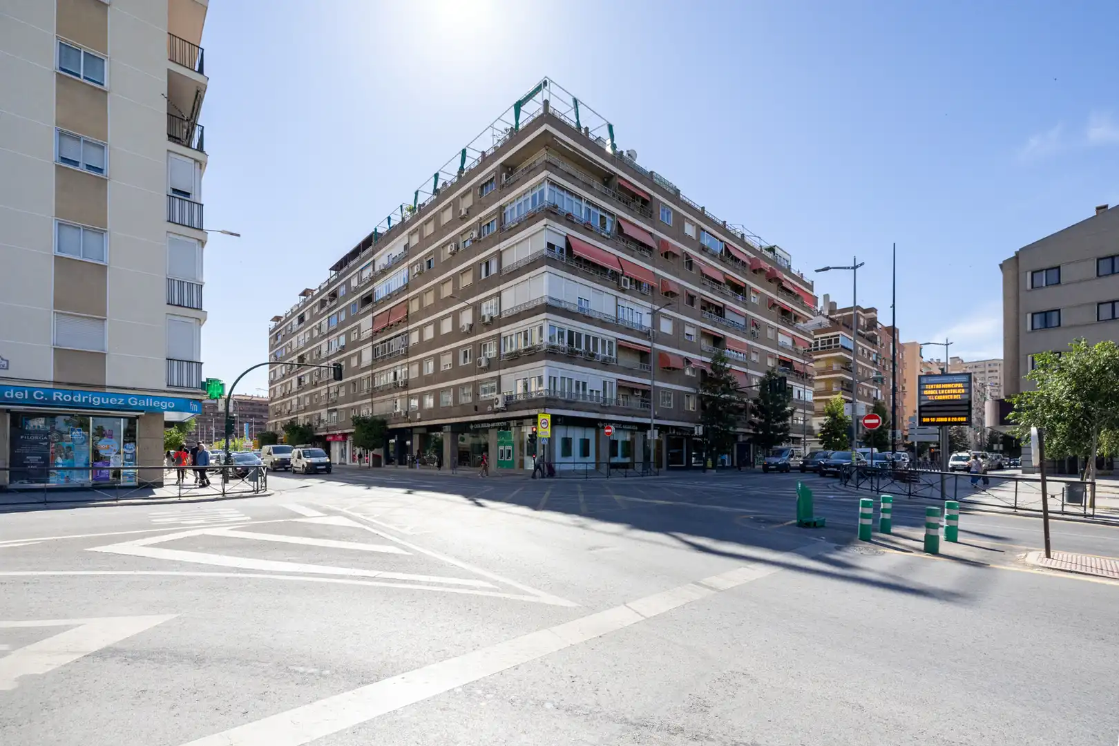 Vista exterior de Pis en venda en Granada amb Calefacció, Traster i Balcó