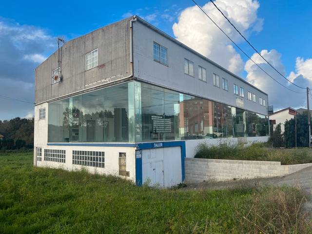Nave industrial en Venta en Travesía das Galanas, 47 en Teo