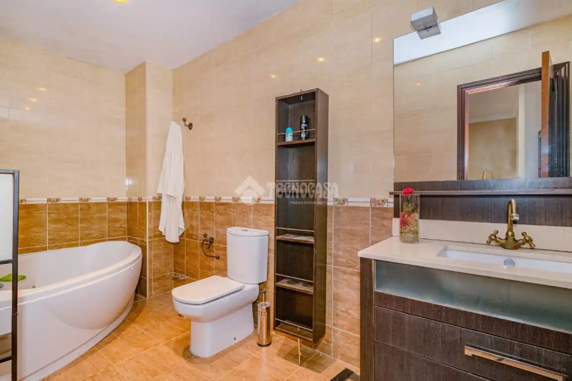 Bathroom of Flat for sale in Lucena  with Air Conditioner