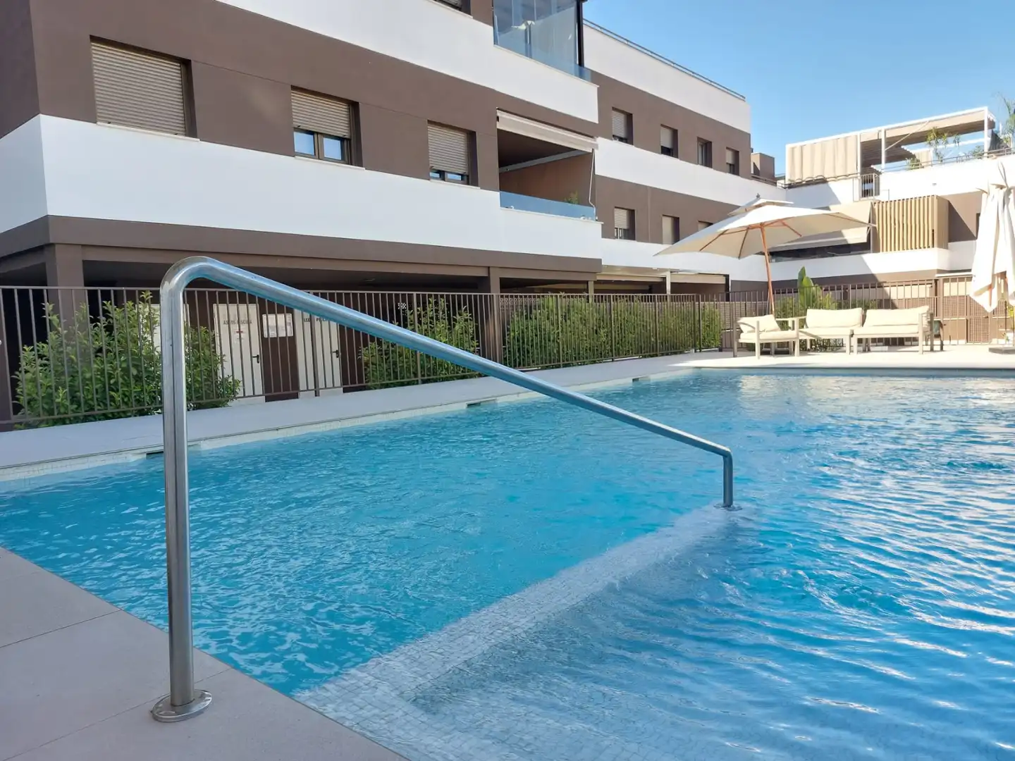 Piscina de Pis en venda en Córdoba amb Aire condicionat, Calefacció i Parquet